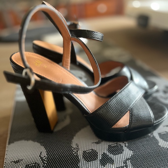 Black Snakeskin Heels - Picture 4 of 5